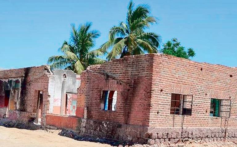 Derrumban la casa más embrujada de La Paz - El Sudcaliforniano | Noticias  Locales, Policiacas, sobre México, Baja California Sur y el Mundo