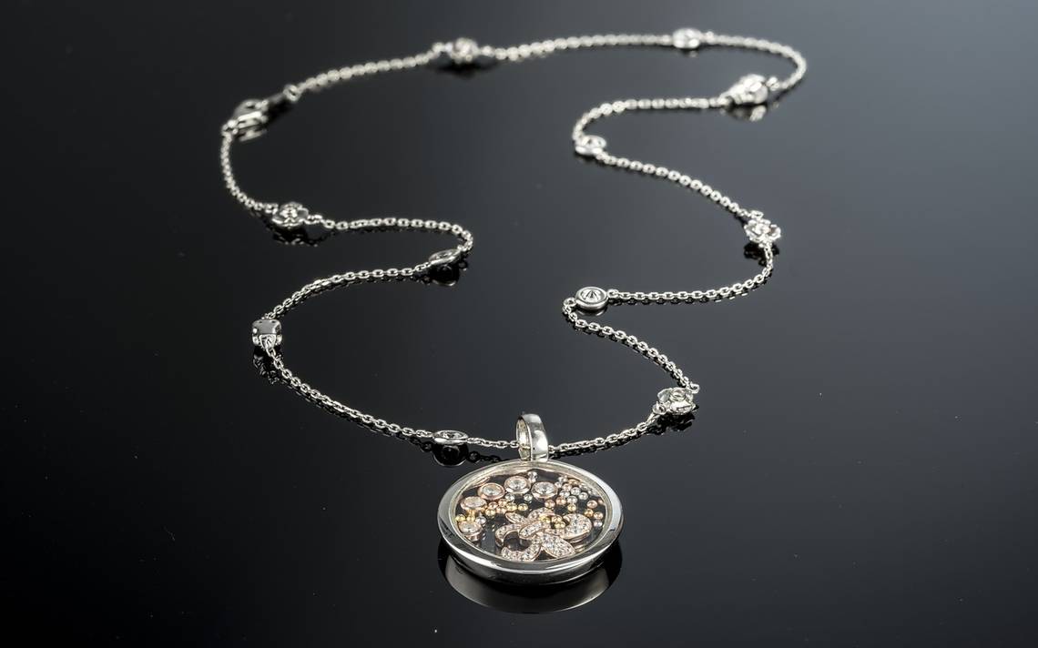 Cómo limpiar una cadena de plata de manera natural  Limpieza de joyas de  plata, Como limpiar plata, Limpieza de plata