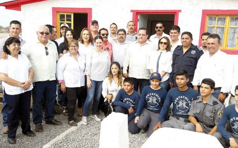 Agradecen al ayuntamiento de Comondú, el apoyo para construir casas  ecológicas - El Sudcaliforniano | Noticias Locales, Policiacas, sobre  México, Baja California Sur y el Mundo