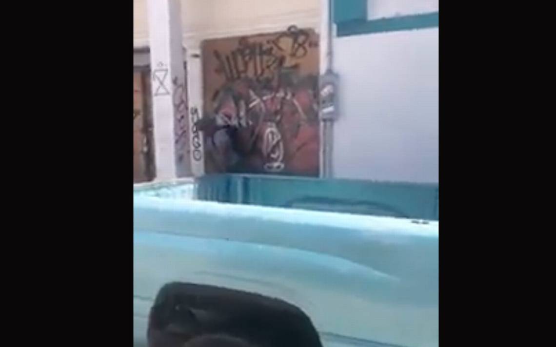 Captan video de un hombre que aparentemente se masturbaba en la calle - El  Sudcaliforniano | Noticias Locales, Policiacas, sobre México, Baja  California Sur y el Mundo