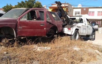 Transito Municipal Retira Vehiculos Abandonados En La Via Publica Noticias Locales Policiacas Sobre Mexico Y El Mundo El Sudcaliforniano Baja California Sur